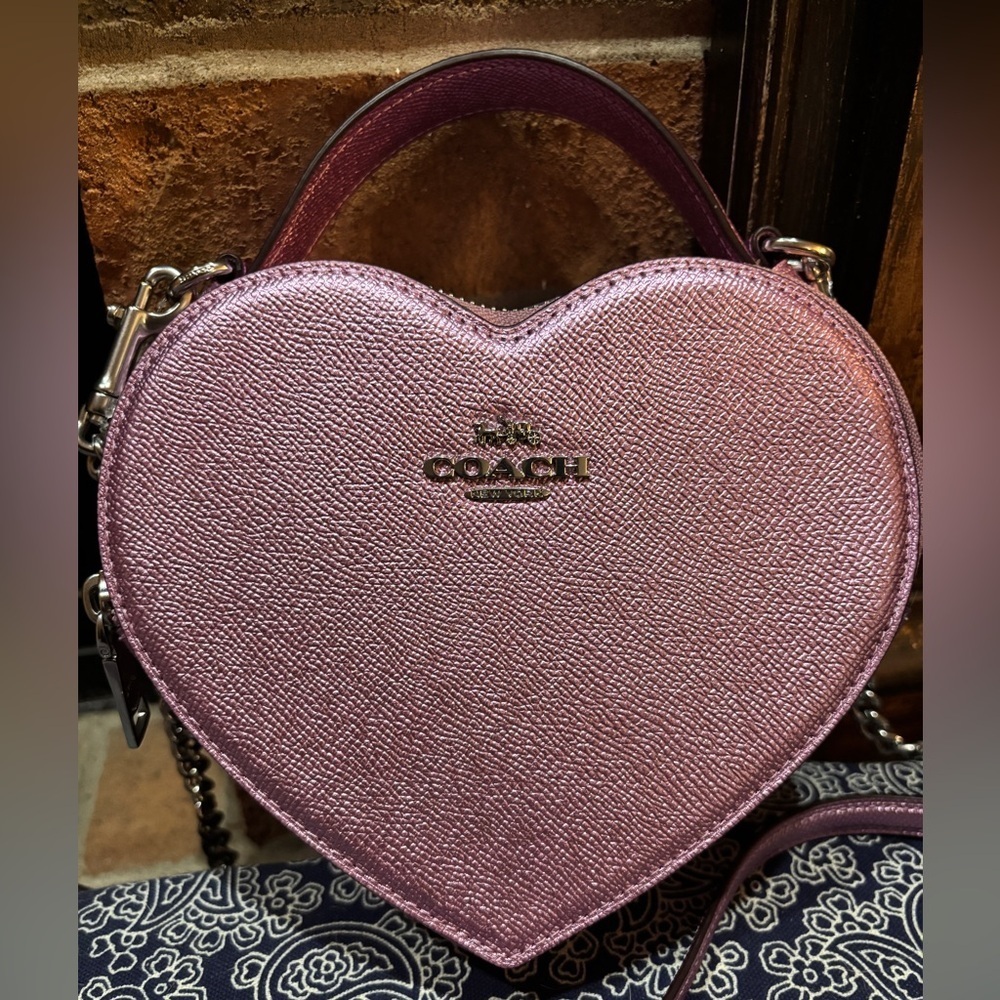 π NWT COACH Heart Crossbody Bag - Metallic Pink/Purple π - Picture 3 of 9